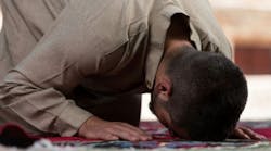 Industryweek 10174 Muslim Prayer