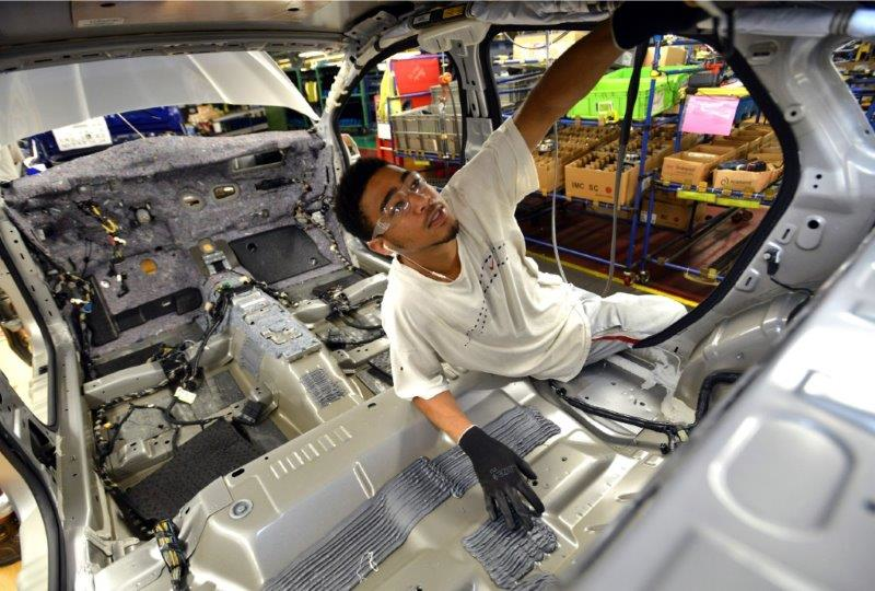 Ford Plans $900 Million Bet on Made-in-Michigan Electric Autos