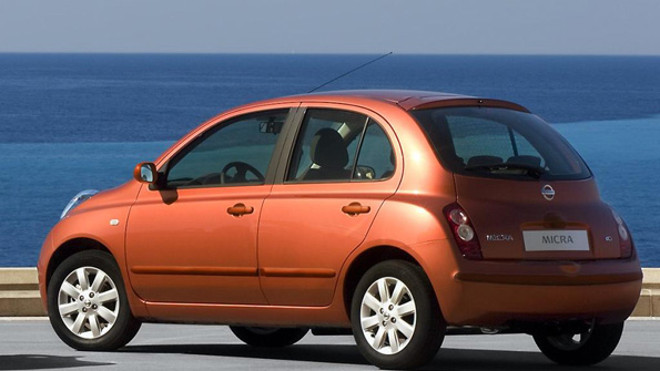 Nissan to Recall 841000 Cars Over Steering Glitch