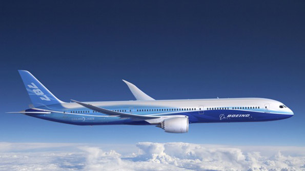 Boeing Launches New Dreamliner with More Than 100 Orders