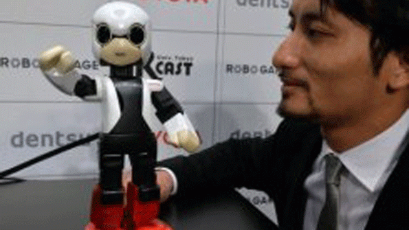 Japan Robot Says Space Mission Big Stride for Androids