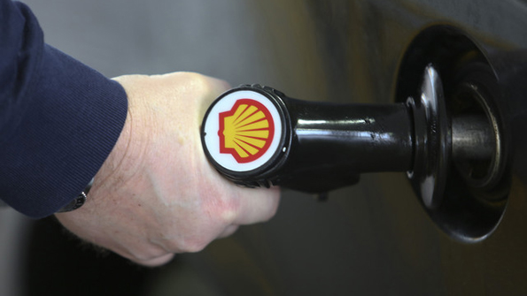 Shells Net Profit Tumbles 57 in Q2