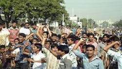140 Factories Shut in Deadly Bangladesh Wage Protest 140 Factories Shut in Deadly Bangladesh Wage Protest