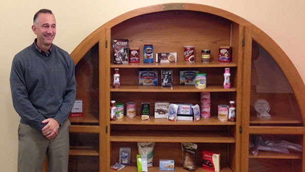 Jim Holdrieth general manager of SensoryEffects39 Powder Systems division shows a sample of the foods and beverages using the firm39s ingredients and processes