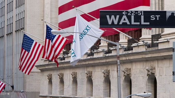 US Economy Grew 32 in Q4