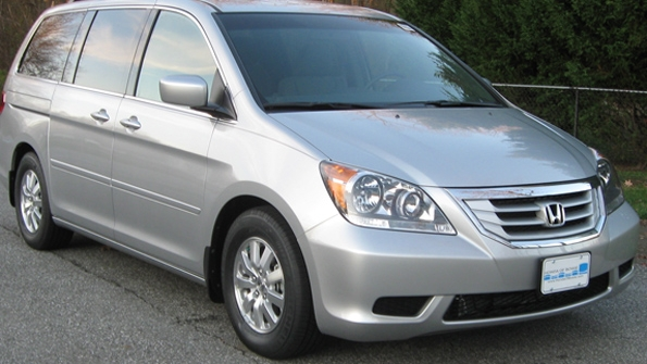 Honda Recalls 900000 Vans over Fuel Pump Leak