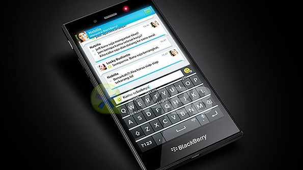 Ailing BlackBerry Fights Back with Budget Smartphone