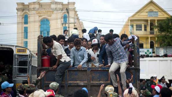 Cambodian Worker Exodus Triggers Thai Economy Fears
