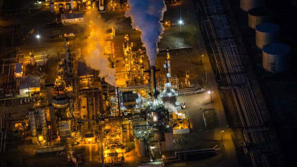 US Oil Prices at FourMonth Low amid Refinery Outages
