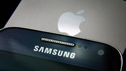 Apple vs Samsung Smartphones Apple vs Samsung Smartphones