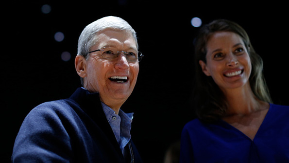 Apple CEO Tim Cook with model Christy Turlington at an Apple Watch demonstration