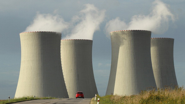 Nuclear power cooling towers