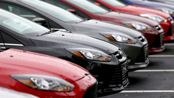 Ford Focus cars on the lot