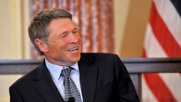 US CEO Retirement Funds Dwarf Employee Nest Eggs