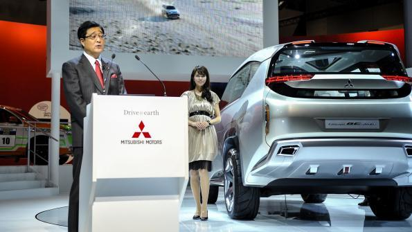 Masuko shown introducing Concept GC plugin hybrid at 2013 Tokyo auto show bullish on ICE alternatives