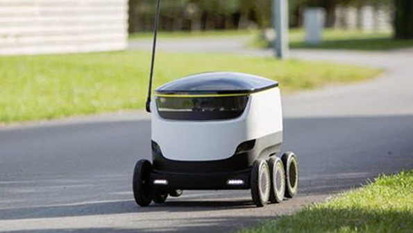 A Starship Technologies delivery robot
