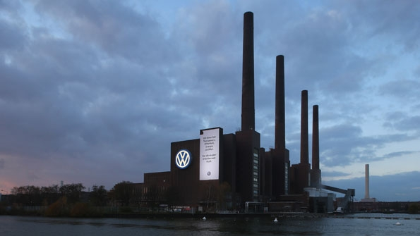 VW Labor Boss to Block Investment without Production Accord