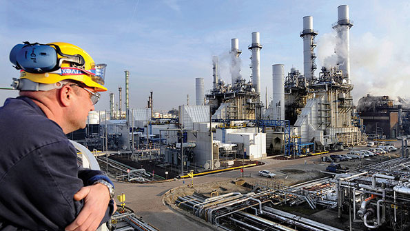 Royal Dutch Shell refinery