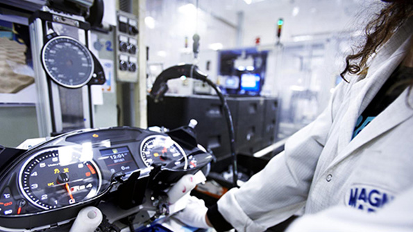 An FCA dash outfitted with Magneti Marelli technology