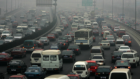 Smogfilled gridlock on a Chinese highway
