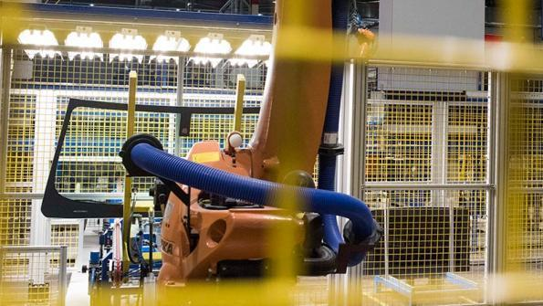 robot in Fuyao glass factory