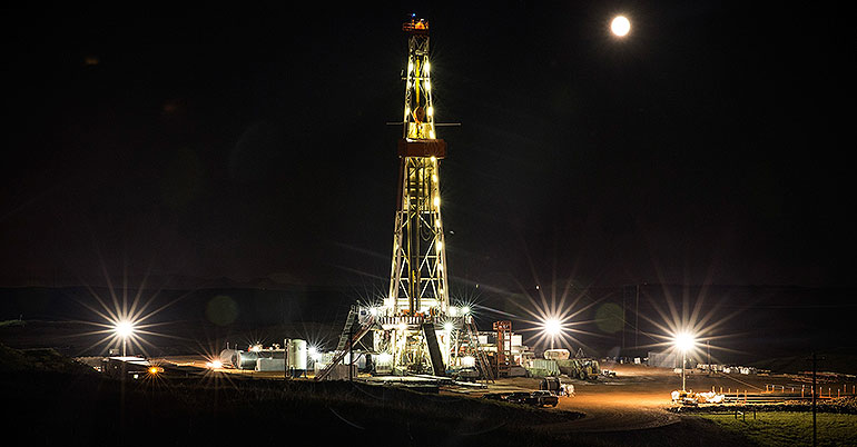 shale oil drill in North Dakota at night