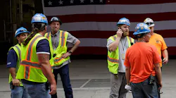 construction-worker-us-flag-1620