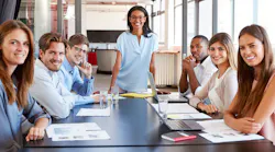 millennial-meeting-smiling