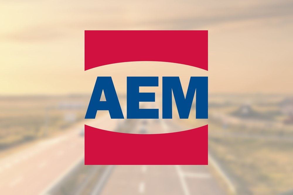 Equipment Mfg. Salutes Workers