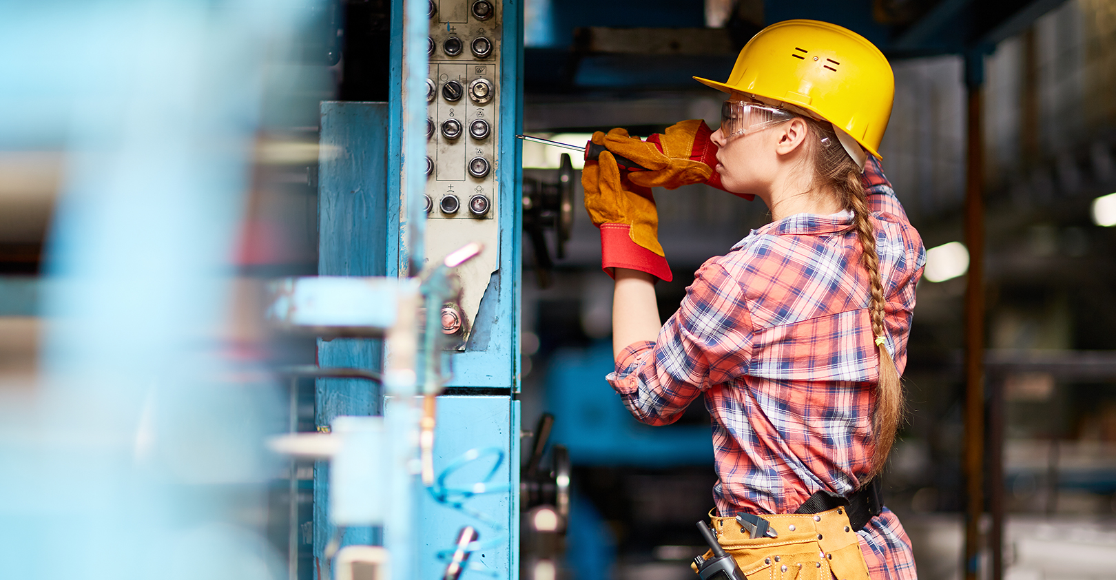 plaid-girl-screwdriver