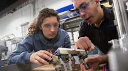 Manufacturing Organizations Applaud US Apprenticeship Grants