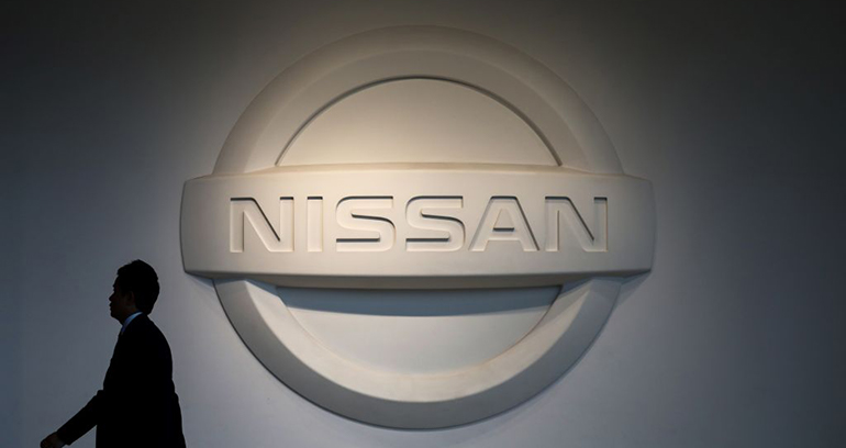 nissan walking logo