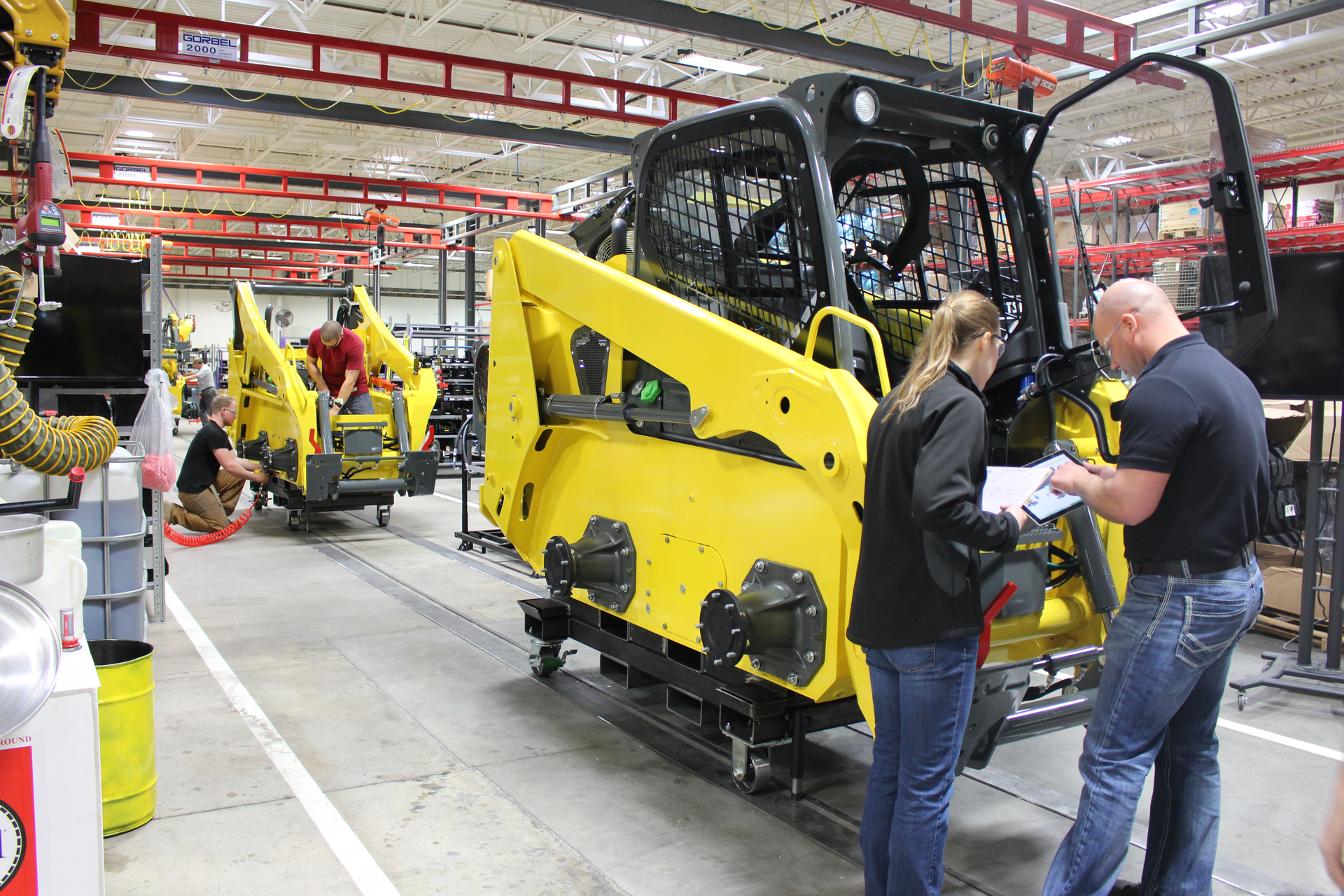 Wacker Neusonnbspfactory employees at work on the skidsteer loader line