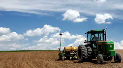 John Deere-corn-farming-tractor-agriculture-Mark Hirsch-Stringer-Gettyimages.jpg