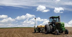 John Deere-corn-farming-tractor-agriculture-Mark Hirsch-Stringer-Gettyimages.jpg John Deere-corn-farming-tractor-agriculture-Mark Hirsch-Stringer-Gettyimages.jpg