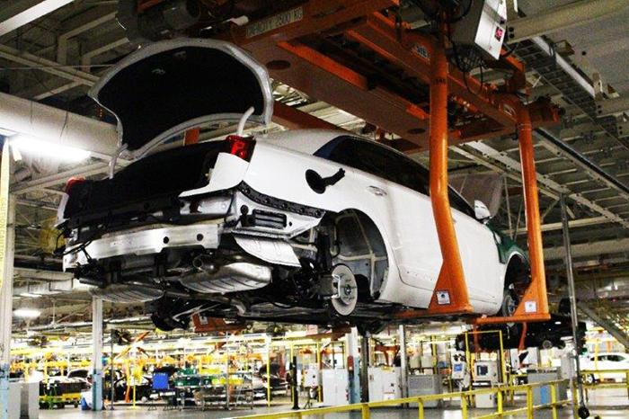 GM Overhaul Spells End to a Century of Automaking in Canada Hub