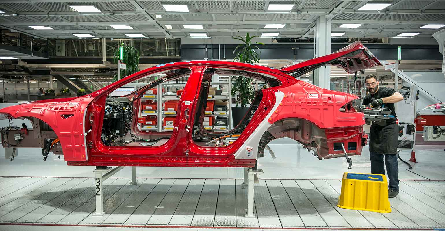 freemont-assembly-line-tesla-motors-elon-musk-David-Butow-Corbis-via-Getty.jpg