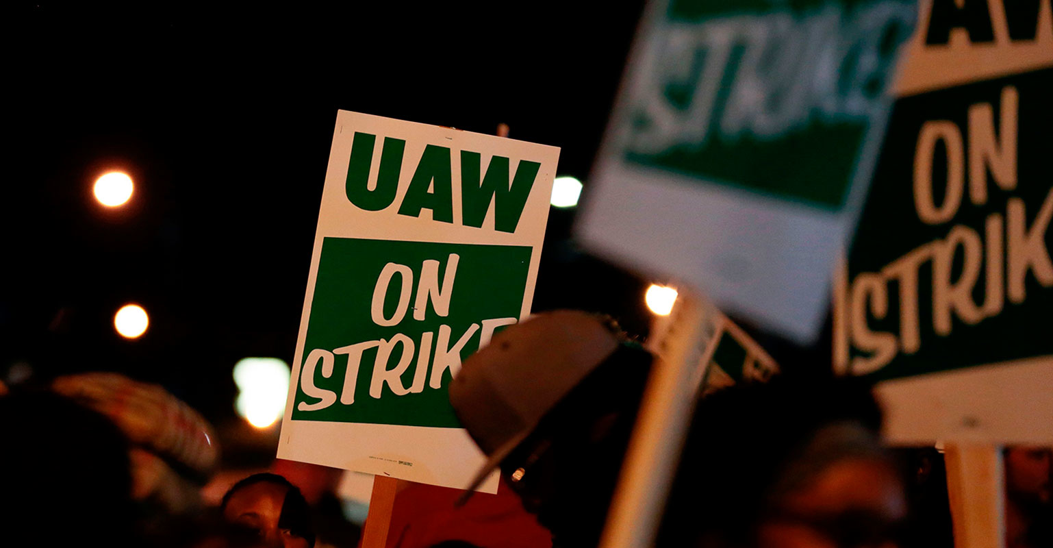 GM Workers on strike Sept 16, 2019, at Flint, Michigan, Assembly plant