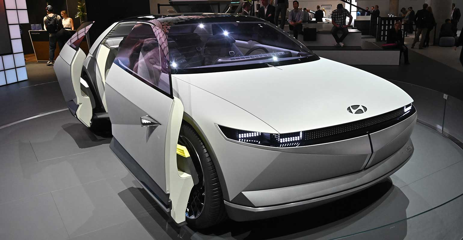 Hyundai-concept-car-TOBIAS-SCHWARZ-AFP-Getty-Images.jpg