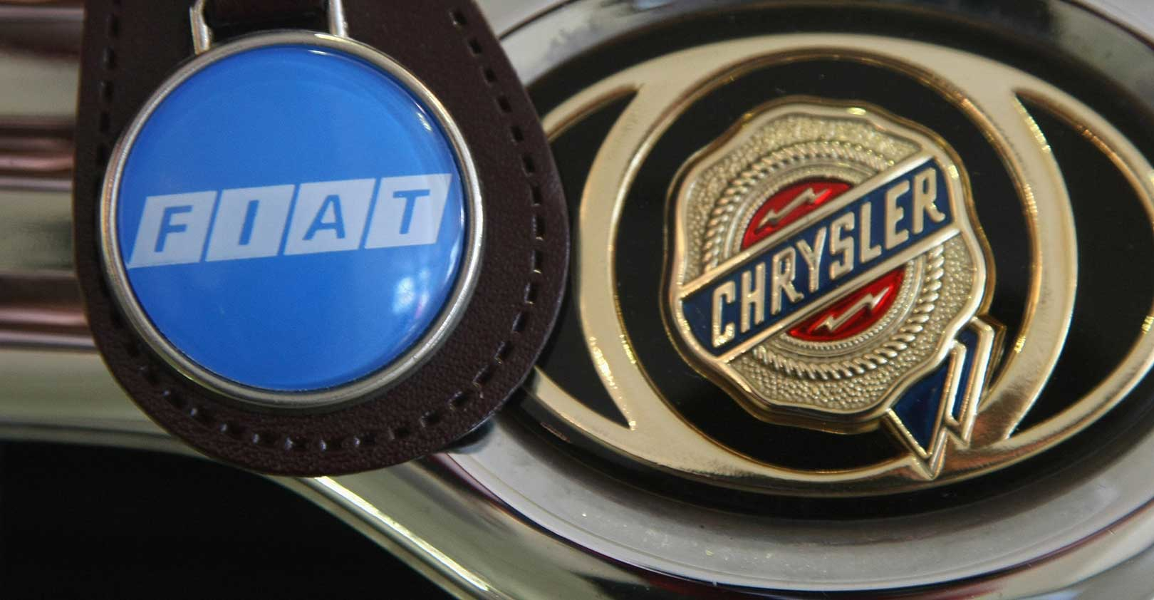 fiat-chrysler-keychain-logo-Sean-Gallup-Getty-Images.jpg