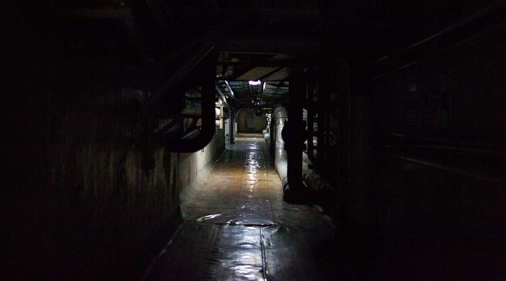 Industryweek 36060 Dark Corridor Industrial Plant Rootstocks Istock Getty Images Plus