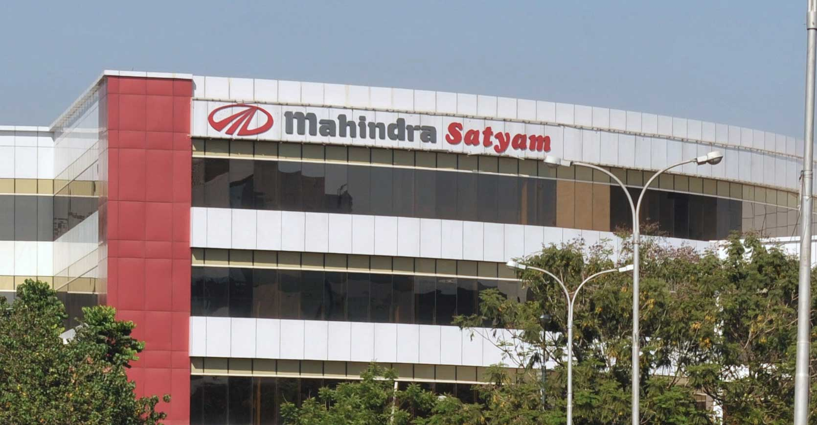 mahindra-satyam-building-indian-automaker-NOAH-SEELAM-AFP-Getty-Images.jpg