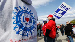 UAW-hoodie-logo-Bill-Pugliano-Getty.jpg