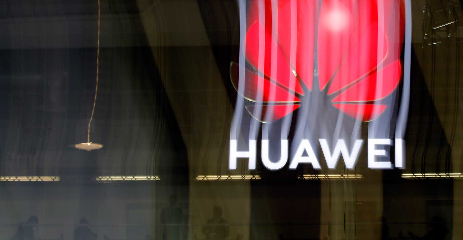 huawei-logo-blur-STEFAN-WERMUTH-AFP-Getty.jpg