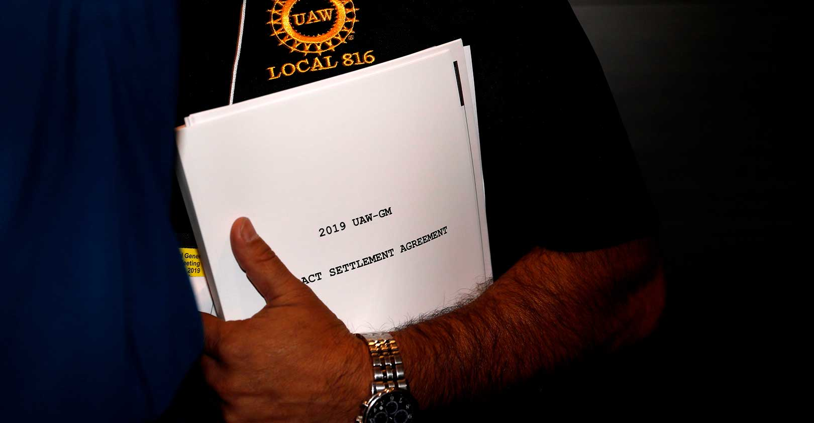 UAW-GM-contract-JEFF-KOWALSKY-AFP-Getty.jpg