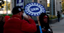 GM-workers-picketing-detroit-10.17.19-JEFF-KOWALSKY-AFP-Getty-Images.jpg GM-workers-picketing-detroit-10.17.19-JEFF-KOWALSKY-AFP-Getty-Images.jpg
