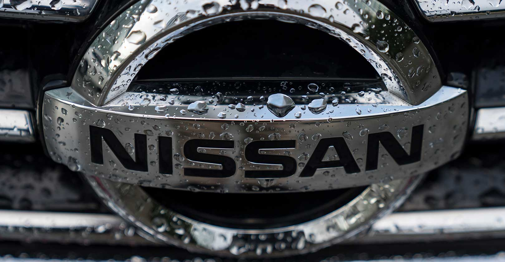 Nissan-logo-car-vehicle-water-droplets-rain-Tomohiro-Ohsumi-Getty-Images.jpg