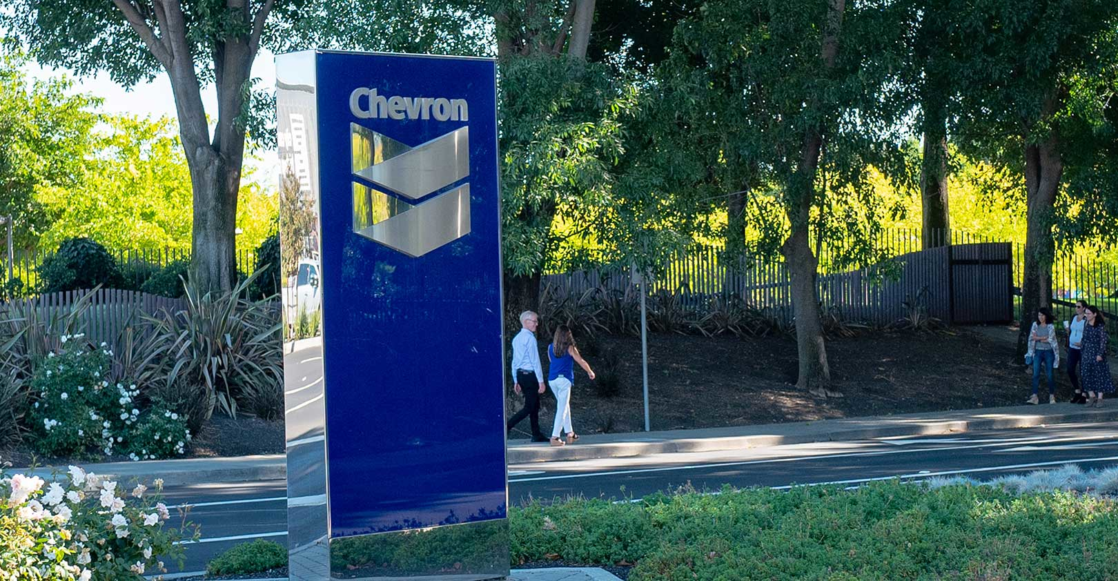 chevron-sign-outside-HQ-san-ramon-california-Smith-Collection-Gado-Getty.jpg