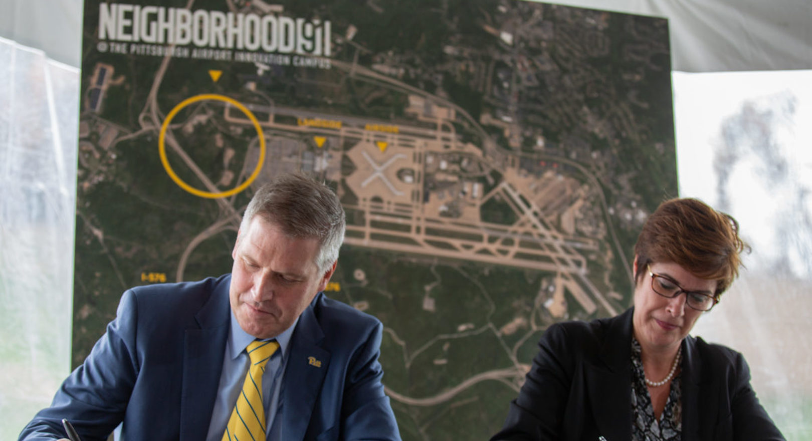 Pittsburgh International Airport Ceo Christina Cassotis And University Of Pittsburgh Chancellor Patrick Gallagher Sign A Memorandum Of Understanding At An Event Announcing Neighborhood 91 5e1f7a997d330