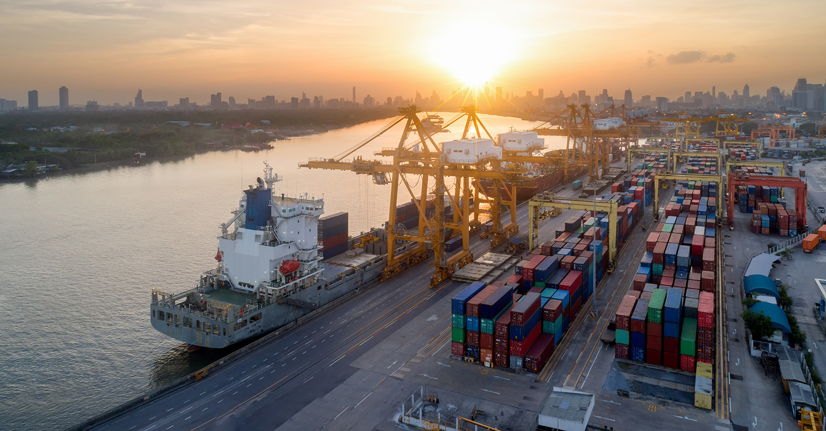 Vietnam 5e4322fc52496